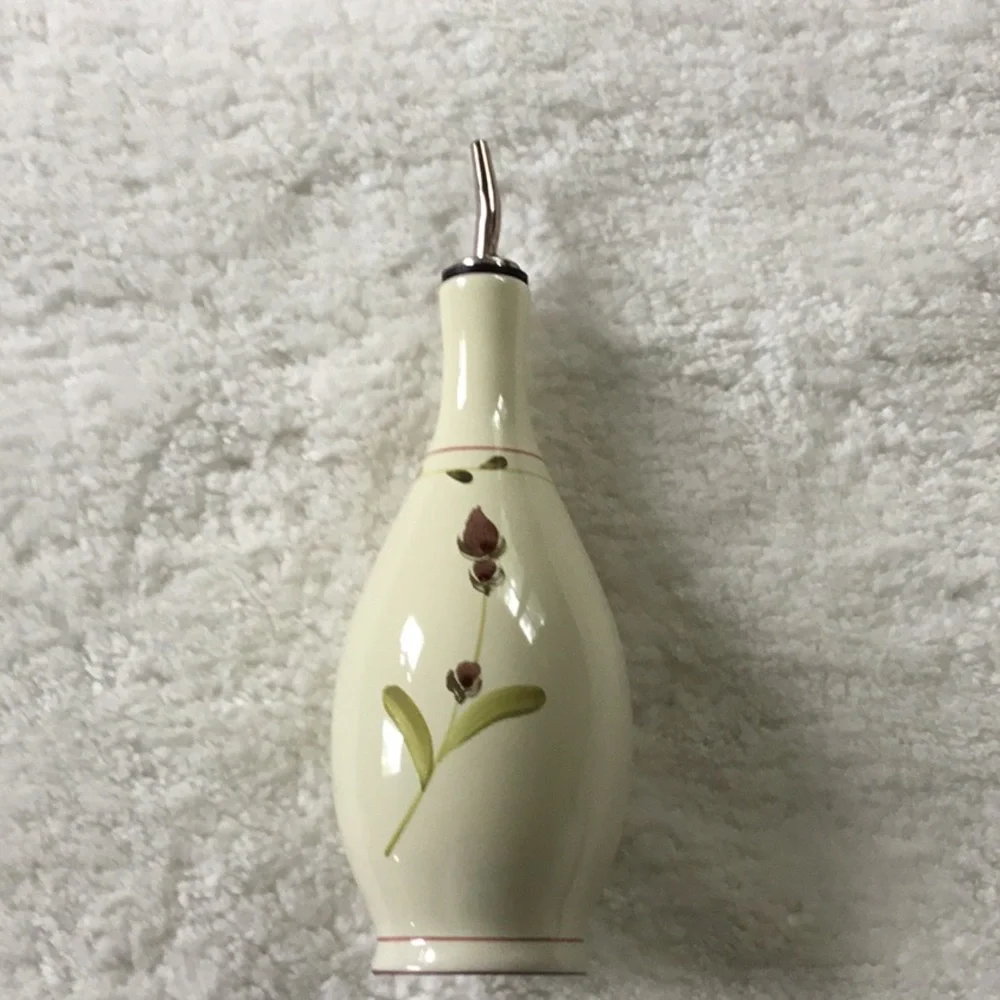 Crate & Barrel Olive Oil Bottle Excellent Condition 11 inch tall